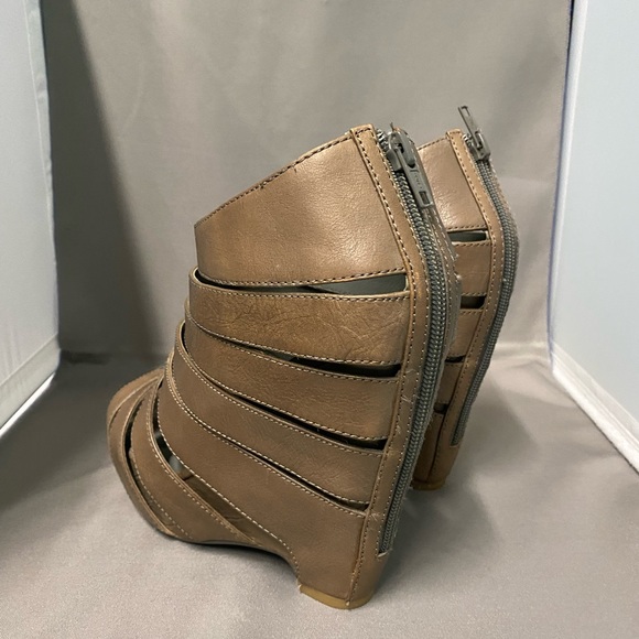 Ash Platform Lotus Size 9 Tan Leather - Picture 5 of 13